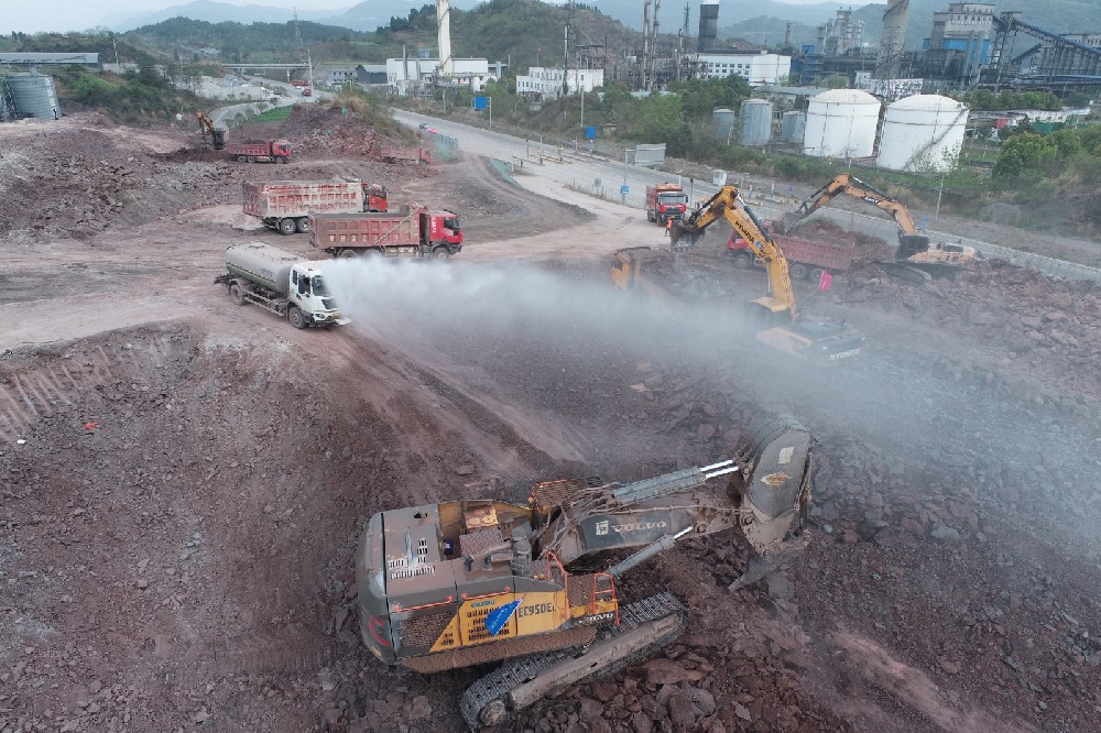 不停工、不斷檔，假期建設(shè)忙！